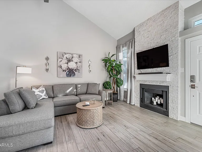 1717 E Union Hills Dr #1052 — Photo 5