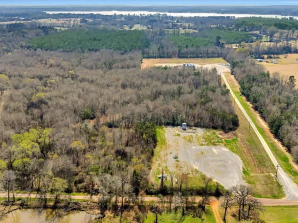 324 County Road 120, Carthage, TX 75633