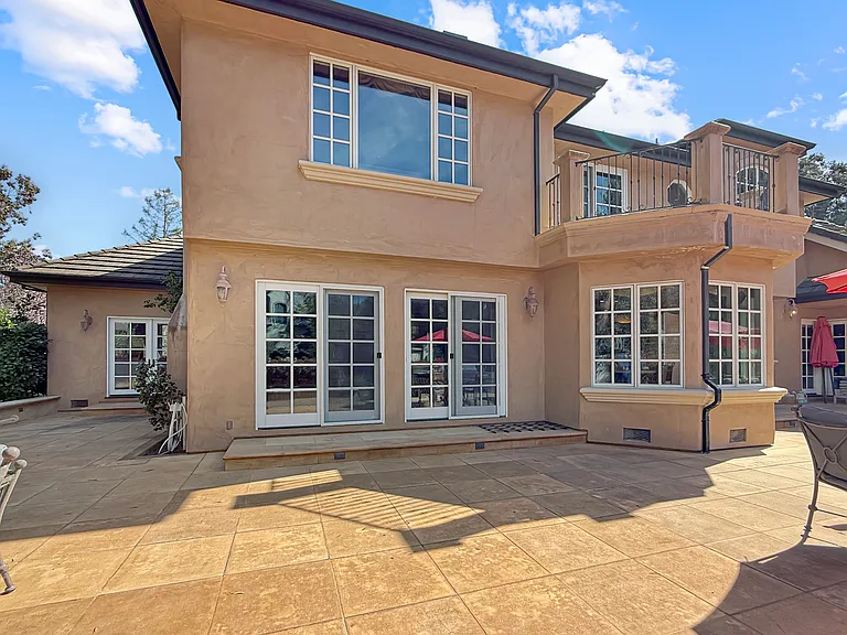 1526 Hillview Dr — Photo 43
