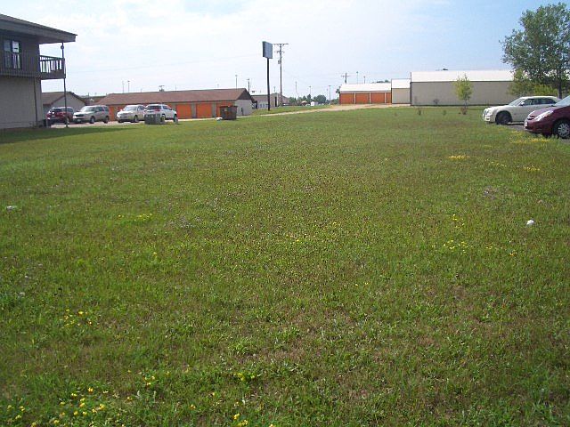 2nd image of 0 W Warren St