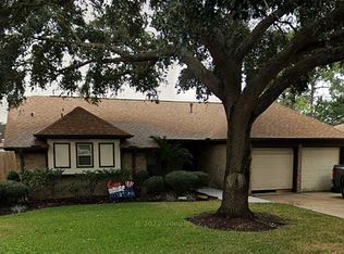 5014 Rainwater Dr, Pasadena, TX 77505