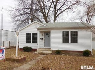 122 Edds St, Pekin, IL 61554
