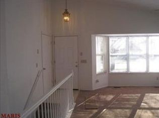 1518 Brittany Cv, Saint Charles, MO