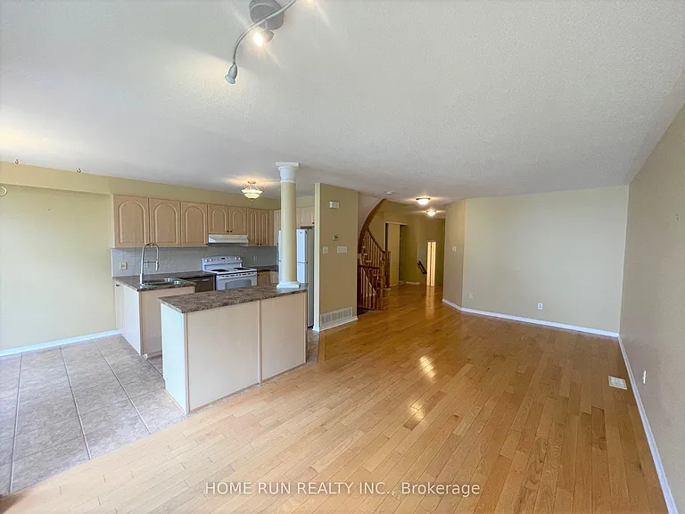 251 Meadowbreeze Dr — Photo 9