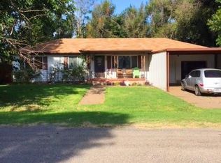617 S Canadian Ave, Geary, OK 73040