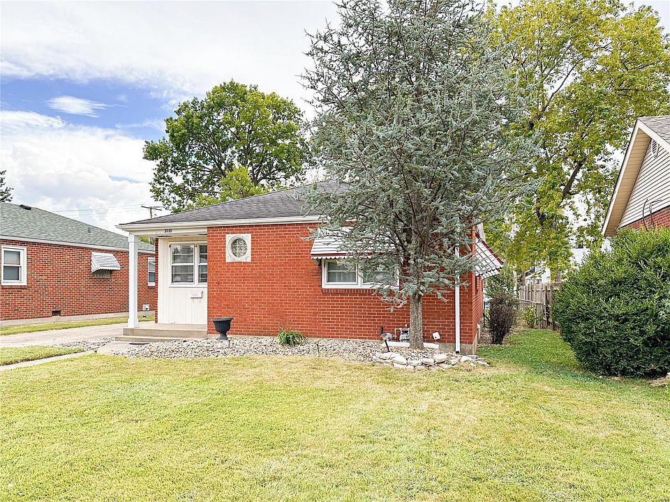 1st image of 2110 Waterman Ave