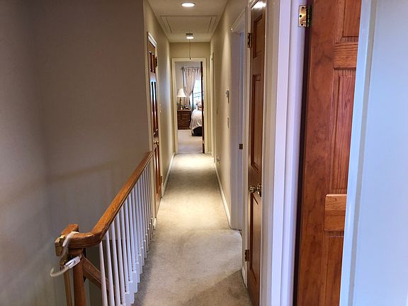 5th image of 414 Burkhard Ave