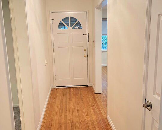 2nd image of 12932 La Maida St