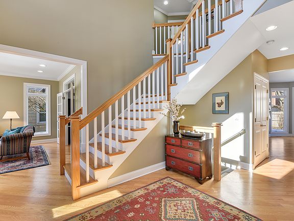 3rd image of 1030 Fairoaks Ave