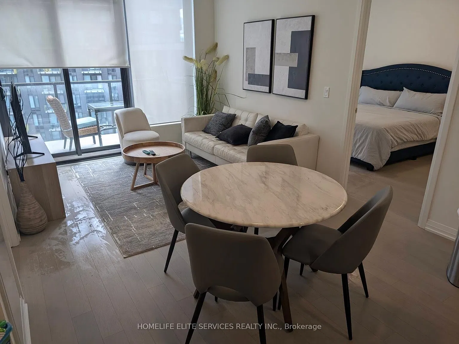 3 bed, $2,800 — Photo 1