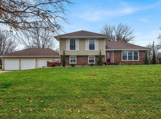 3539 NW 45th Ct, Topeka, KS 66618
