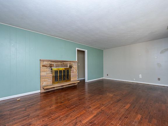 5th image of 1765 Hacienda Dr