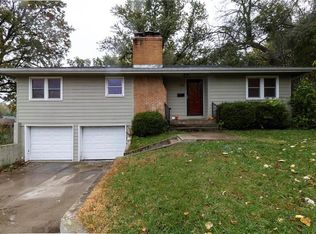 1321 E 133rd St, Grandview, MO 64030