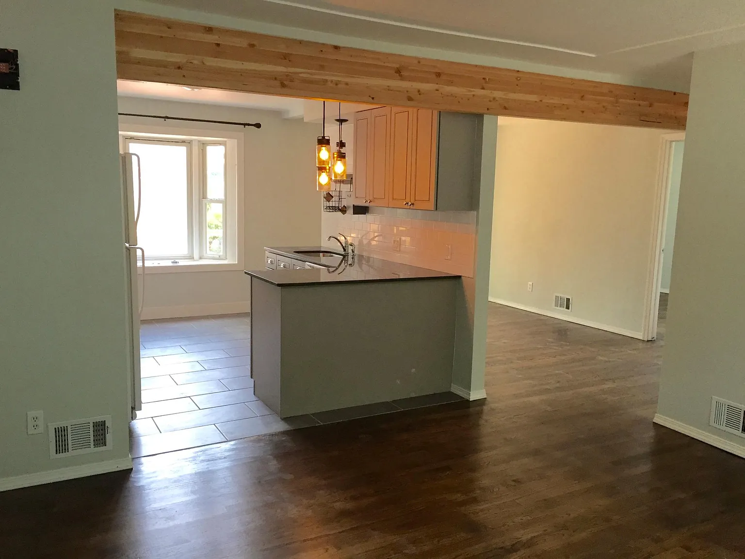 2123 E 11th Ave — Photo 1