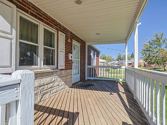 4th image of 1636 Trillium Ct