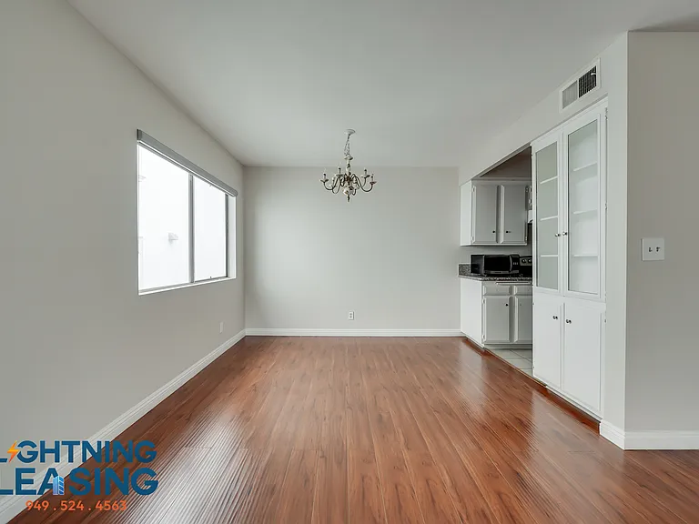 815 S Shenandoah St #302 — Photo 32