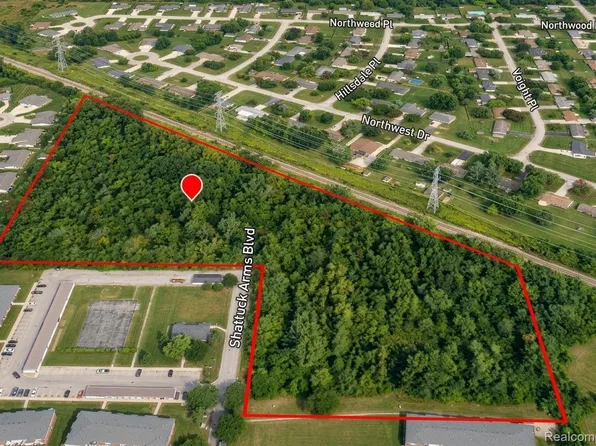 3600 Shattuck Rd, Saginaw, MI 48603
