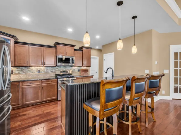 533 Summit View Cir, Clarksville, TN 37043
