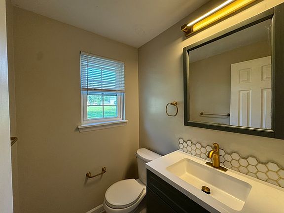 5th image of 1 Willowick Dr #1