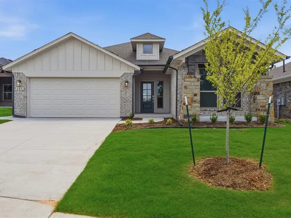 280 Woodrock St, Harrah, OK 73045