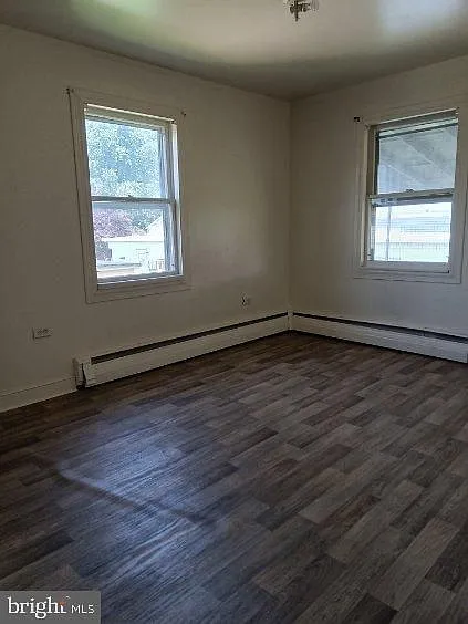 122 Commercial Ave #B — Photo 6