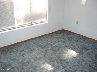 10703 Hughes Rd, Yakima, WA 98903