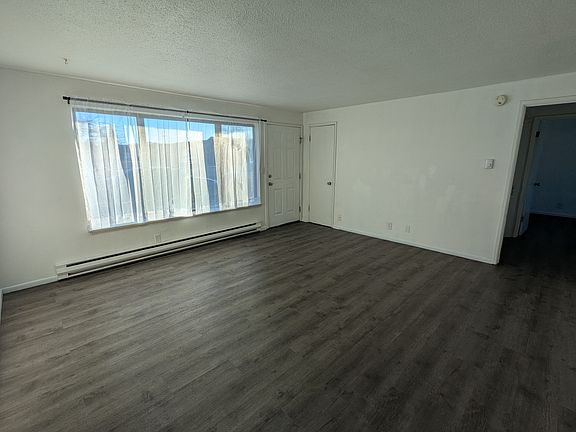 2nd image of 901 22nd St NE APT 1