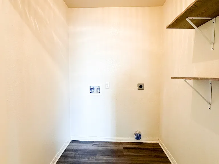310 Cedar Ridge Dr #B — Photo 9