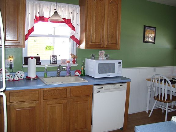 5th image of 4154 Vassar St