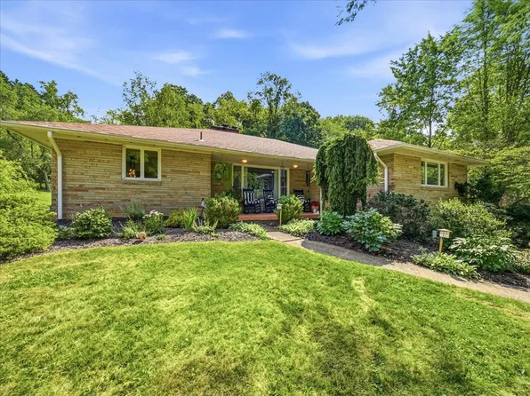 9506 Springfield Dr, Allison Park, PA 15101