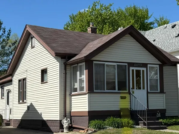 22118 Elizabeth St, Saint Clair Shores, MI 48080