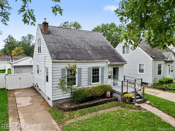4160 Carnegie St, Wayne, MI 48184