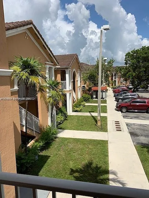 Shoma Homes At Country Cl — Photo 2
