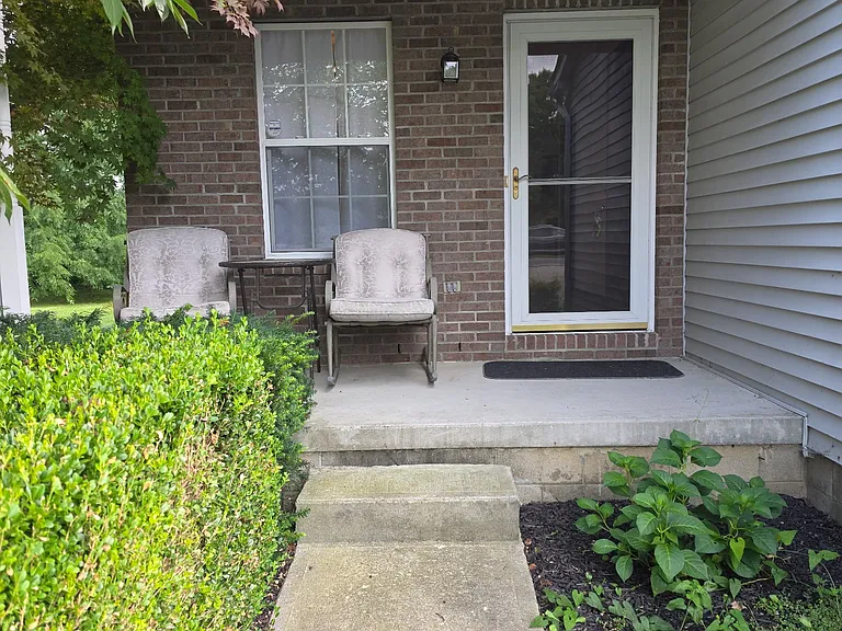 8993 Refugee Rd NW #8993 — Photo 2