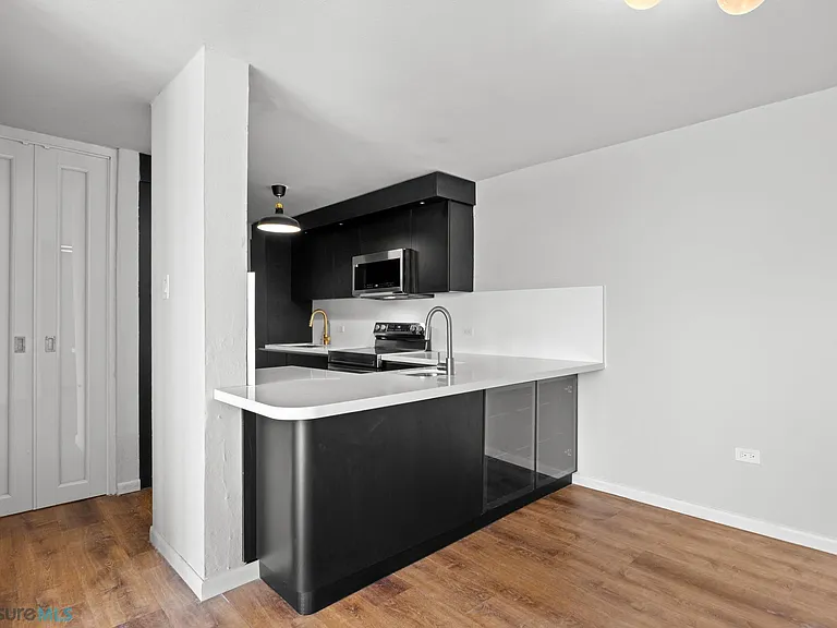355 Calle Galileo #11L — Photo 11