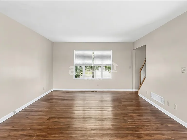 10529 Williamswoods Dr — Photo 7