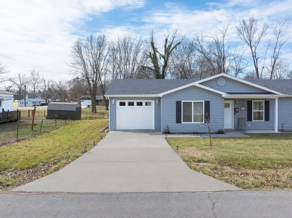 208 E Jemphrey Rd, Eldon, MO 65026