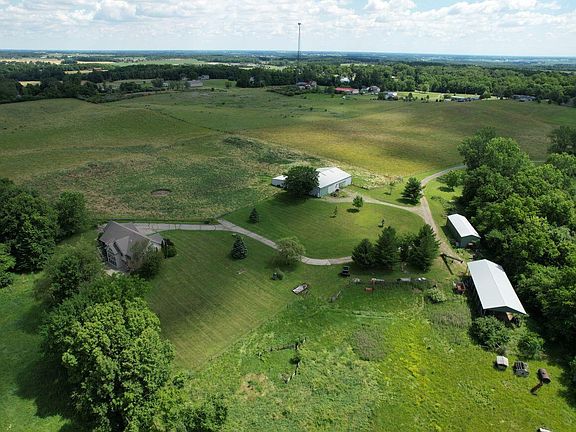 4th image of 1305 County Road 5