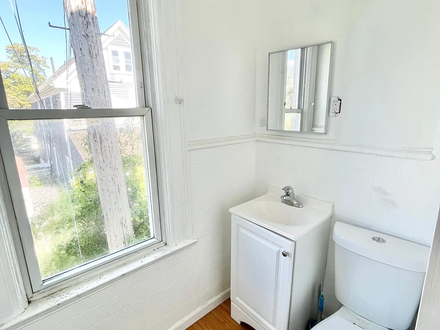 2 bed, 1025 sqft, $1,150 — Photo 3