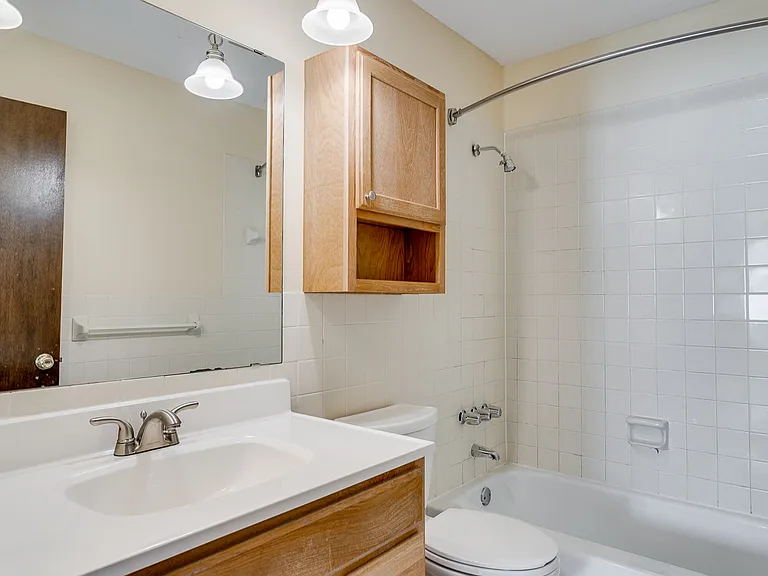 Shepard Terrace — Photo 4