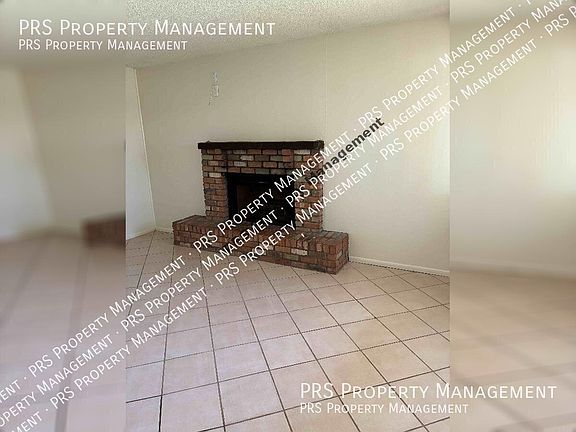 4th image of 1439 W Huntington Dr