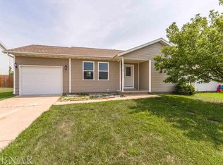 7 Fuller Ct, Bloomington, IL 61705