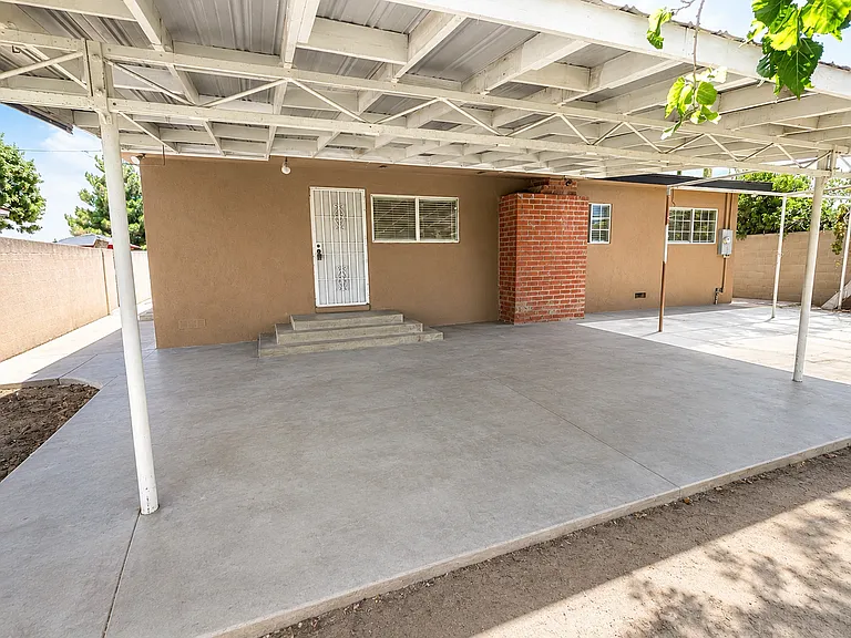 2709 Dore Dr — Photo 12