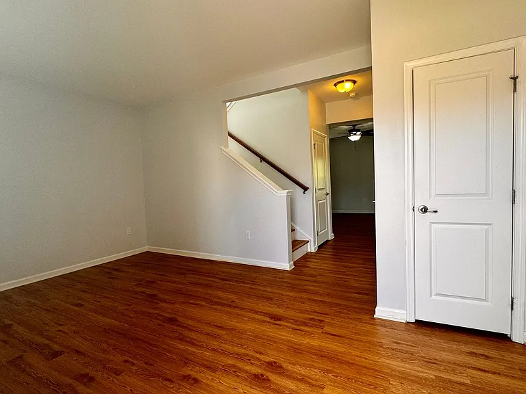 145 Holly Hill Dr — Photo 8