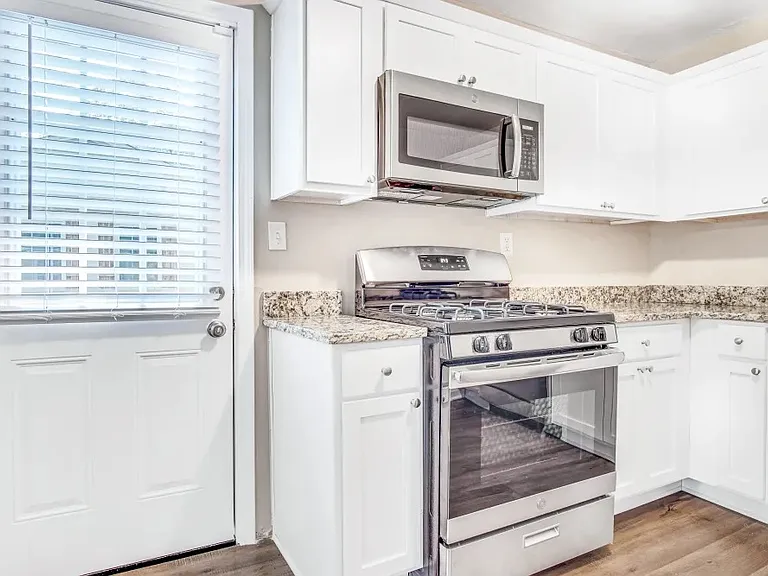 1425 Dennis Dr — Photo 8