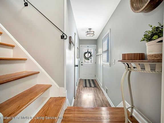 3rd image of 12 Cloverdale Ave