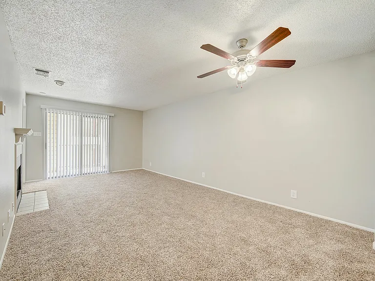 Hidden Oaks Apartments — Photo 74