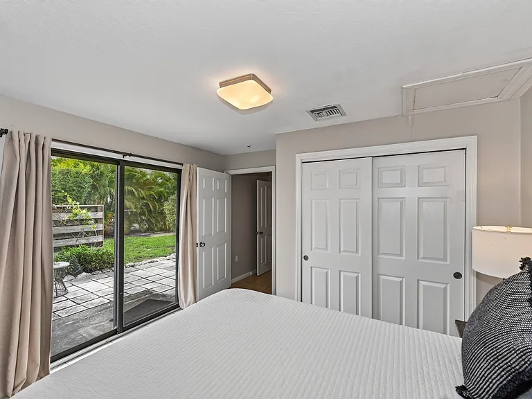 2475 Alameda Ave #B — Photo 11