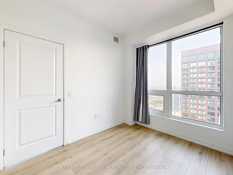 395 Bloor St E #4710 — Photo 24