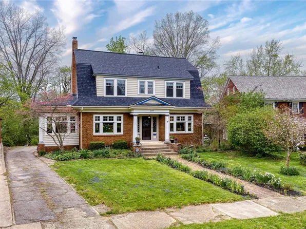 210 Storer Ave, Akron, OH 44302